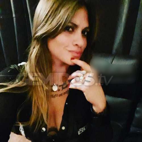 Hola! mi nombre es Nicole soy uruguaya y tengo 29 años, soy rubia con lindas curvas preciosos pechos y linda colita, muchos tatuajes para apreciar y todo mi encanto para envolverte en mi juego… Soy acompañante escort privada. Un momento libre de apuros divertido y aventurero, me gusta lo que hago y mi experiencia me hizo convertir en una mujer fogoza delicada y con mucho morbo al estar con un hombre en la cama,dandole el placer que se merece a la hora de tener una relacion sexual…