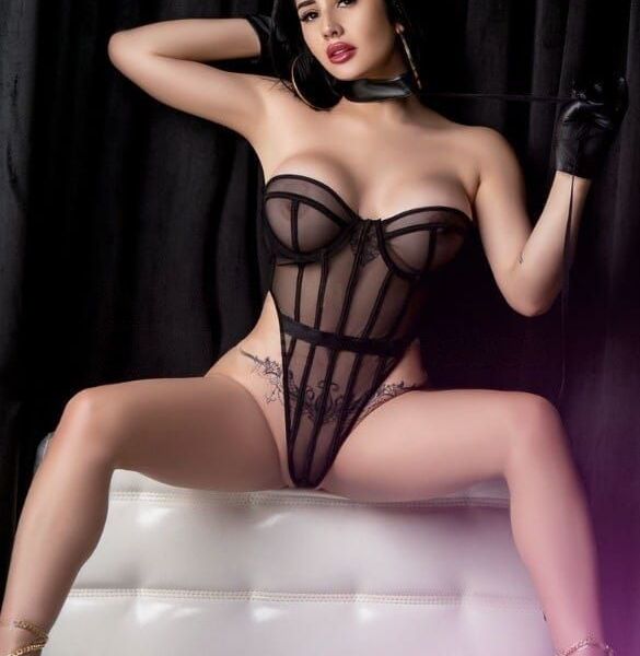 If sexuality and sensuality could be described with a photograph, it would be without a doubt with Linda's photo. Have you ever seen a look, a body, an attitude so focused on sexual desire as that of this woman? And it's not just a pose. Just a little while with her is enough to realize the level of lust of being a Colombian escort. If Latin girls are already affectionate, hot, close and very, very passionate. All these adjectives could be multiplied by two for this escort. When she enters a room and feels alone and comfortable with her companion, she changes even the expression on her face. It seems to be her habitat. All of her is transformed. She goes into a kind of sexual trance that she can't get out of until she reaches orgasm. If you go for strong experiences and keep yourself in good shape, Linda is the woman of your life. She will bring out of you what you never imagined existed. She is going to ensure that the pleasure you feel will be remembered for years. She will leave you dry and all the time it will have seemed like a sigh.
