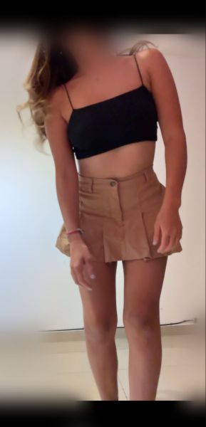 Holaa soy valentina, tengo 21 años  🥰
Soy super simpatica y divertida, la vas a pasar muy bien conmigo ☺️ Me gustan los besos y tratrarte como si fueras mi novio ❤️
Cuento con departamento propio en recoleta. Escribime para vernos mi amor 😍