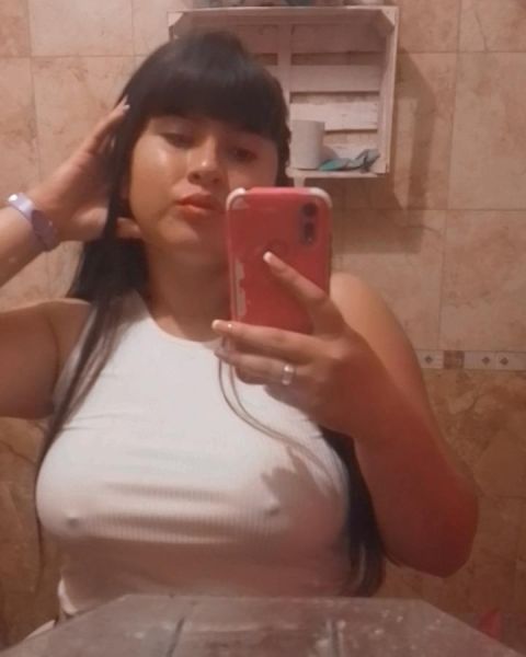 Hola amor te comento mi servicio es completo trabajo sola en mi depto , cómodo , discreto y privado.
hacemos una video llamada para concretar el encuentro