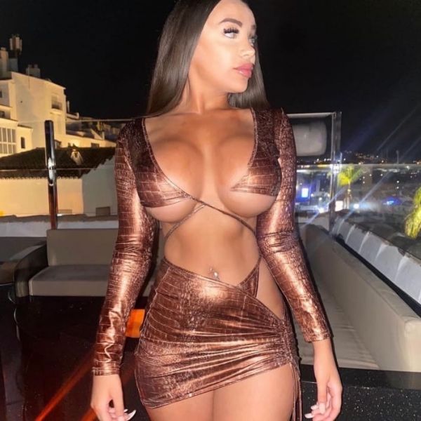 Sweet Babe waiting to please you