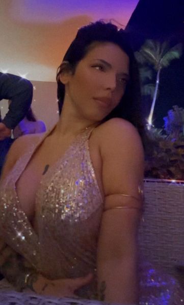 I am new in Los Angeles. Just moved 
 
Hello gentlemen, allow me to introduce myself, I am Alicia, I am 27 years old, yes, I am from Puerto Rico, but I am currently working in Los Angeles CA, I am very professional with my work, I like the client to have the best experience of his life. I have a lot of charisma, I am energetic, funny, I love to go out dancing or have dinner, then spend a romantic and pleasant night. As many tell me, I am difficult to forget, I invite you to contact me so that you can try a little of me... I send you a huge kiss and I hope to see you soon.